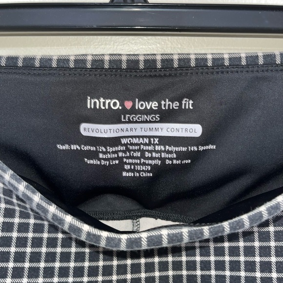 Black and White Grid Pattern Leggings - Picture 3 of 3